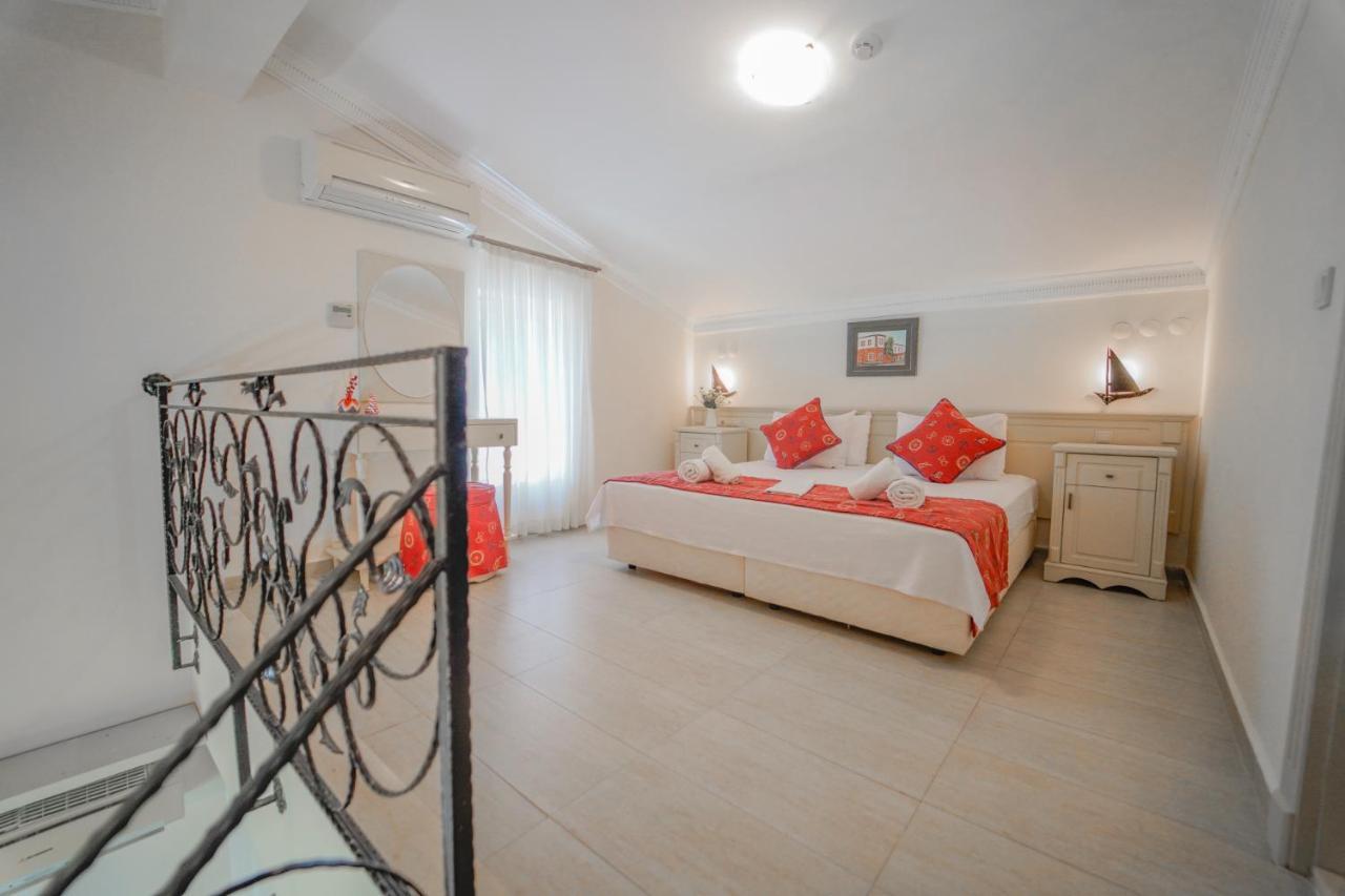 Alacati Marina Palace Екстер'єр фото