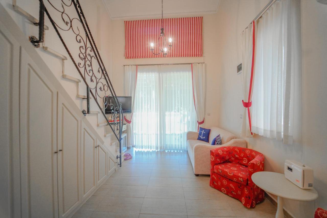 Alacati Marina Palace Екстер'єр фото