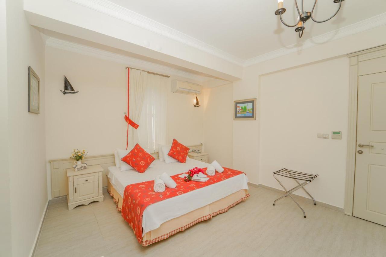 Alacati Marina Palace Екстер'єр фото
