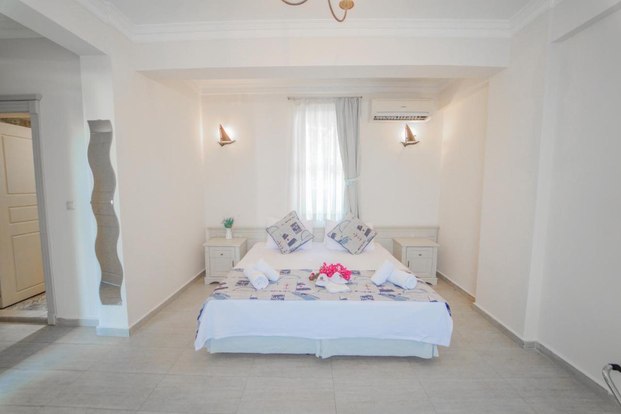Alacati Marina Palace Екстер'єр фото